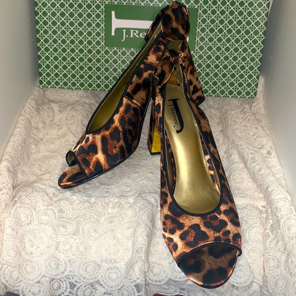 ⭐️Gorgeous J.Renee’ Heels